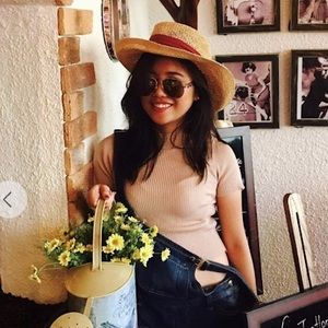 Meet your Posher, Lea joy